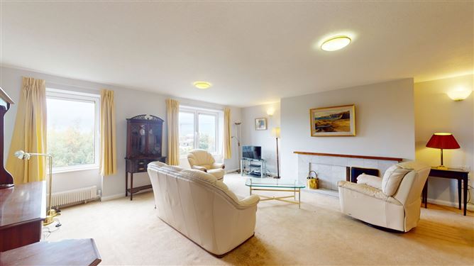 18 Alma Court, Alma Road, Monkstown, Co. Dublin