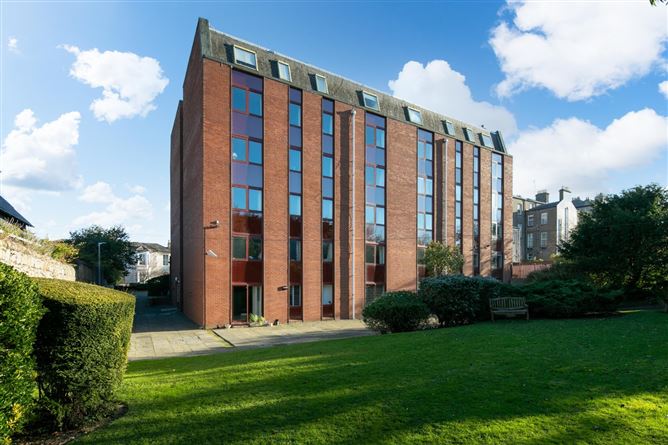 18 Alma Court, Alma Road, Monkstown, Co. Dublin