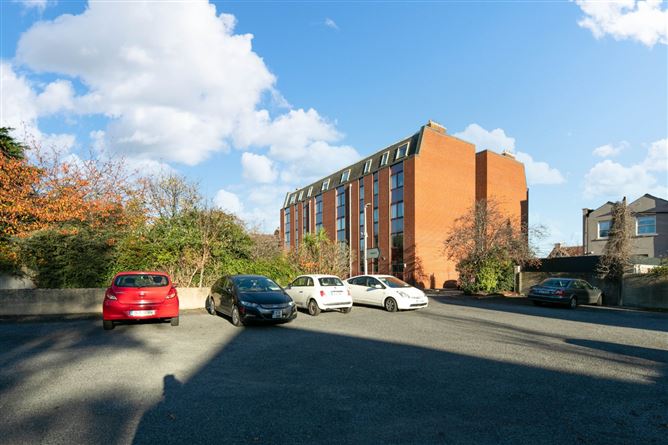 18 Alma Court, Alma Road, Monkstown, Co. Dublin