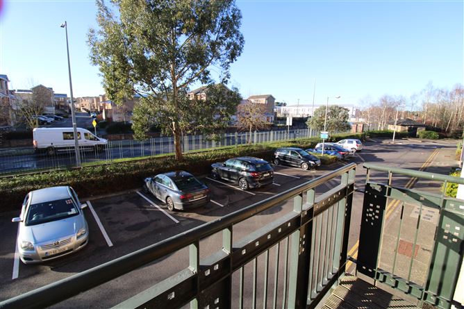 42 Woodbrook Court, Castleknock,   Dublin 15