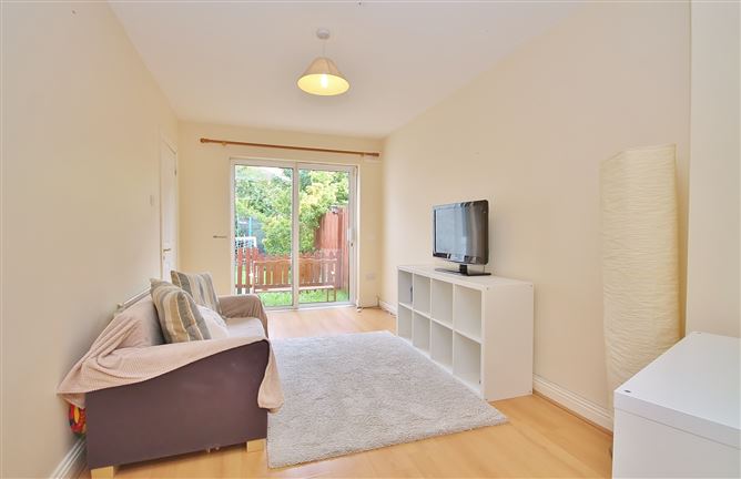 24 Woodstown Gardens, Knocklyon, Dublin 16