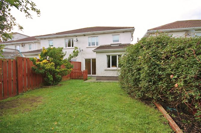 24 Woodstown Gardens, Knocklyon, Dublin 16