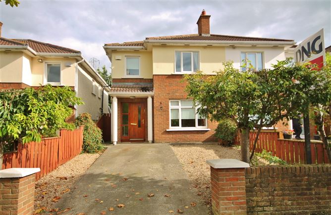 24 Woodstown Gardens, Knocklyon, Dublin 16