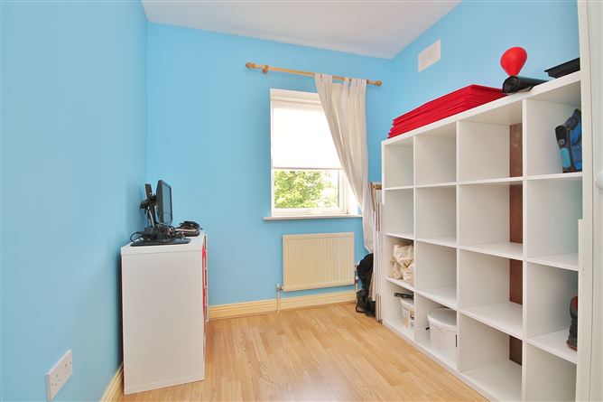 24 Woodstown Gardens, Knocklyon, Dublin 16
