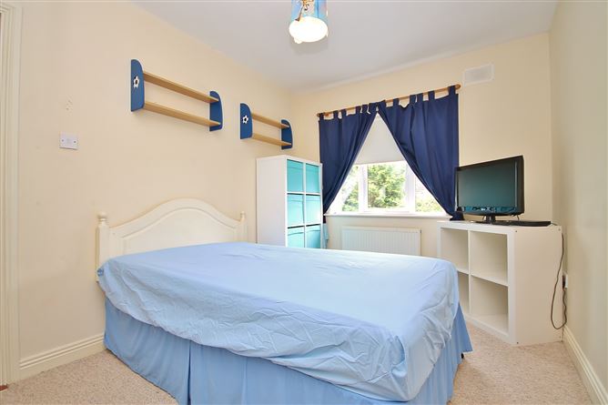 24 Woodstown Gardens, Knocklyon, Dublin 16
