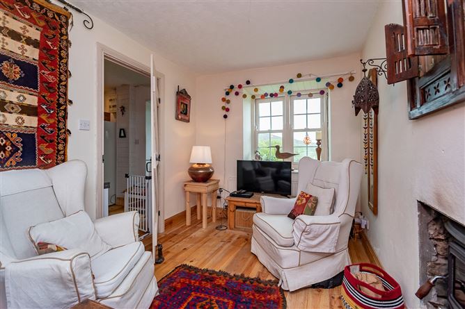 Omega Cottage, Bohacogram, Sneem, Co. Kerry