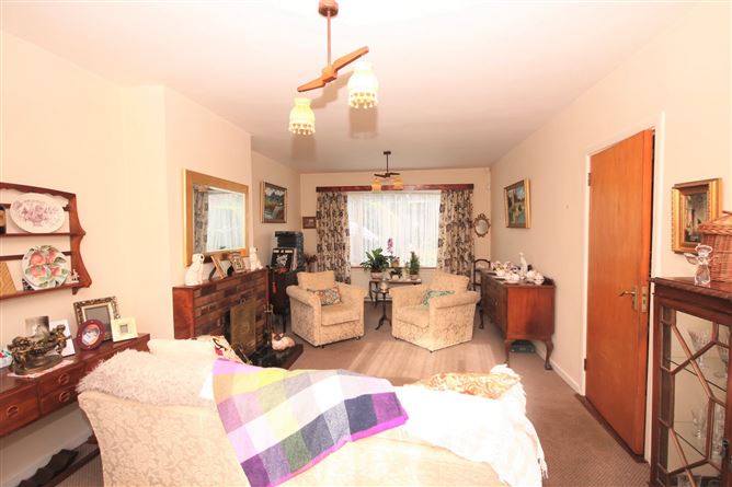 27 Shrewsbury Road, Shankill, Dublin 18