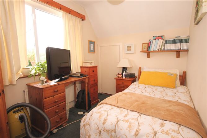 27 Shrewsbury Road, Shankill, Dublin 18