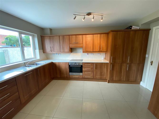 27 Oakfield, Park Road, Killarney, Co. Kerry