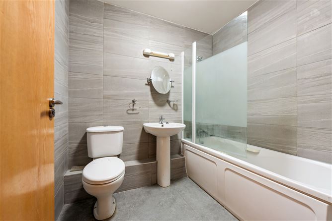 35 Adamstown Avenue, Lucan, Co. Dublin