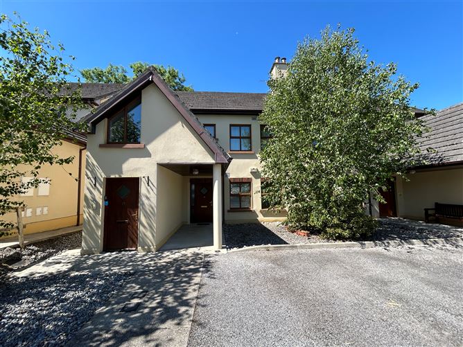 Photo 1 of 23 — Apt 18 Lakes Village, Killaloe, Clare