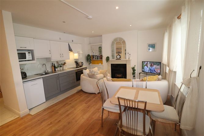 Apt 18 Lakes Village, Killaloe, Clare