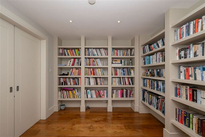 https://photos-a.propertyimages.ie/media/0/9/6/5014690/489378fd-152f-41d0-8603-6578e5a31877_l.jpg