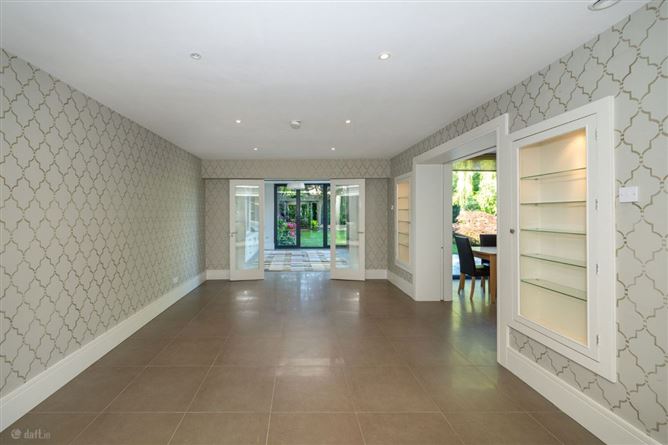 https://photos-a.propertyimages.ie/media/0/9/6/5014690/ddc9dad6-eba6-4965-b175-ca69ff5a1d41_l.jpg