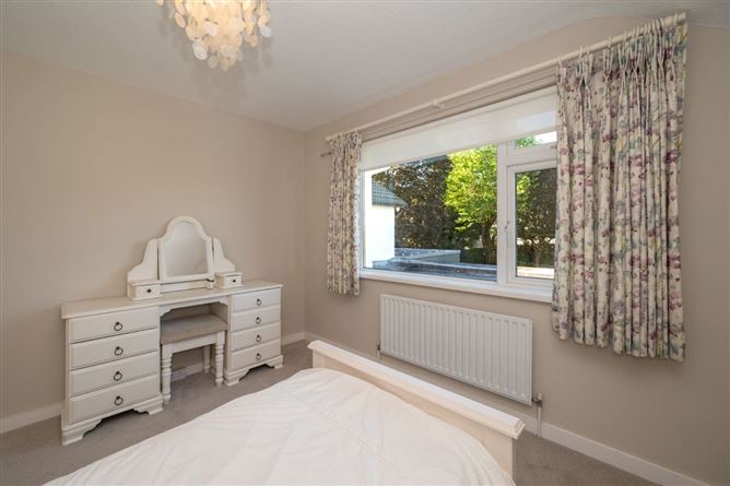 https://photos-a.propertyimages.ie/media/0/9/6/5014690/489378fd-152f-41d0-8603-6578e5a31877_l.jpg