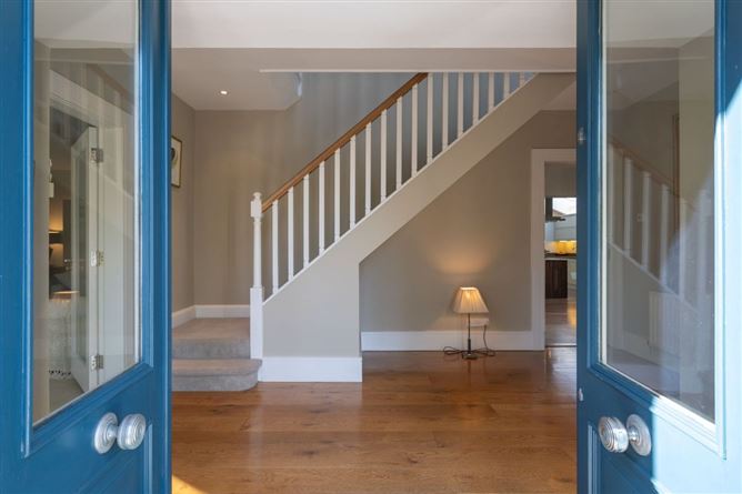 https://photos-a.propertyimages.ie/media/0/9/6/5014690/489378fd-152f-41d0-8603-6578e5a31877_l.jpg