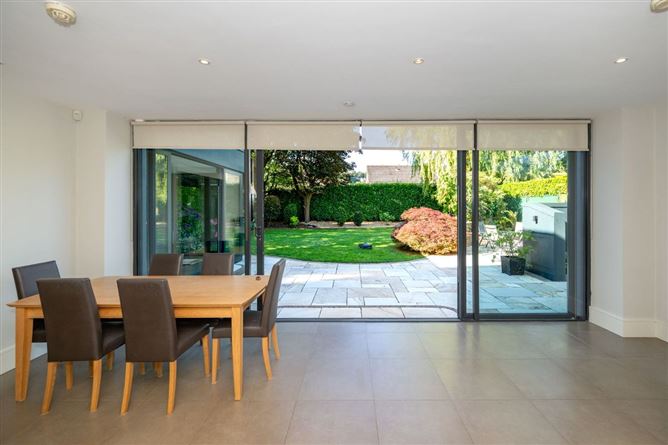 https://photos-a.propertyimages.ie/media/0/9/6/5014690/489378fd-152f-41d0-8603-6578e5a31877_l.jpg