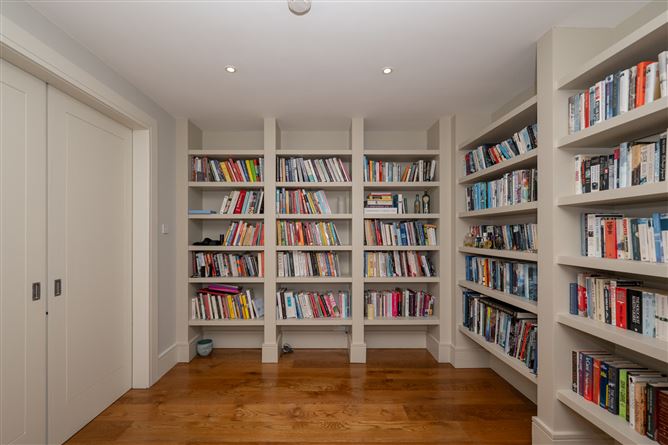 https://photos-a.propertyimages.ie/media/0/9/6/5014690/ddc9dad6-eba6-4965-b175-ca69ff5a1d41_l.jpg