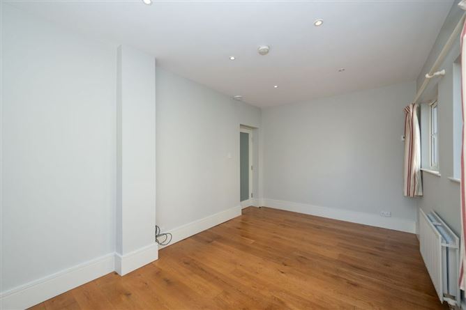 https://photos-a.propertyimages.ie/media/0/9/6/5014690/489378fd-152f-41d0-8603-6578e5a31877_l.jpg