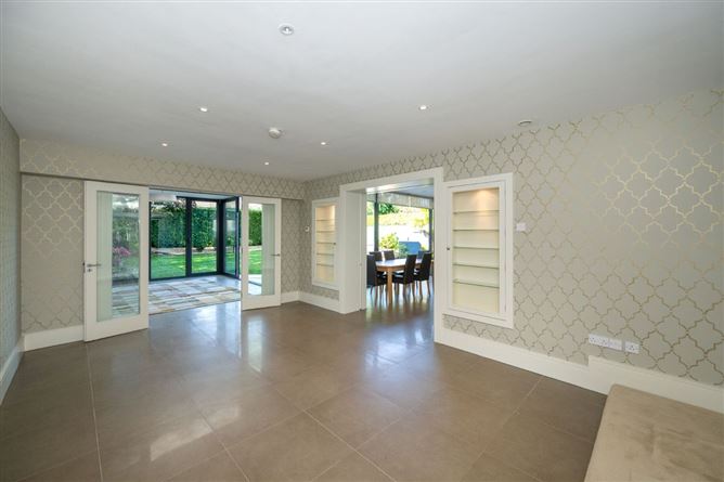 https://photos-a.propertyimages.ie/media/0/9/6/5014690/489378fd-152f-41d0-8603-6578e5a31877_l.jpg