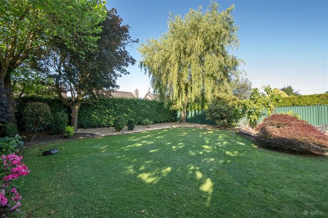 https://photos-a.propertyimages.ie/media/0/9/6/5014690/ddc9dad6-eba6-4965-b175-ca69ff5a1d41_l.jpg