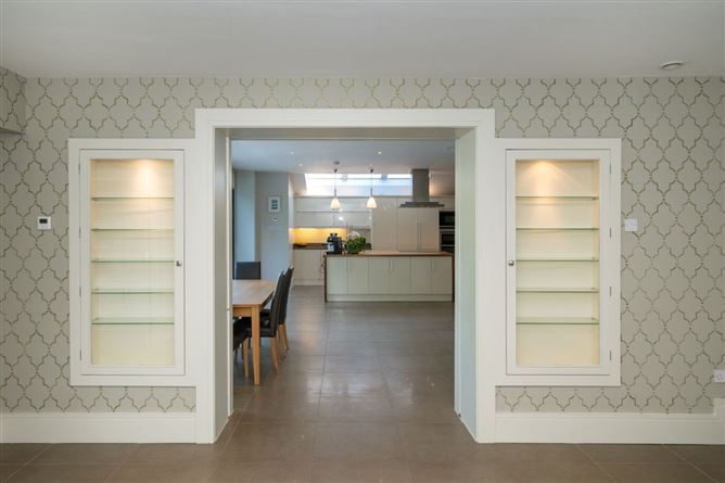 https://photos-a.propertyimages.ie/media/0/9/6/5014690/489378fd-152f-41d0-8603-6578e5a31877_l.jpg