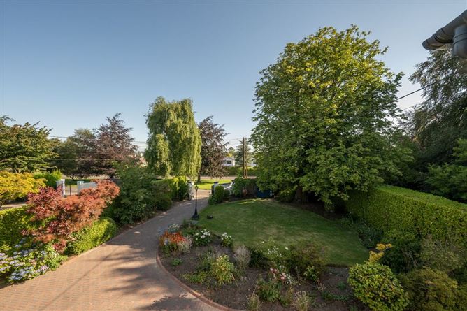 https://photos-a.propertyimages.ie/media/0/9/6/5014690/489378fd-152f-41d0-8603-6578e5a31877_l.jpg