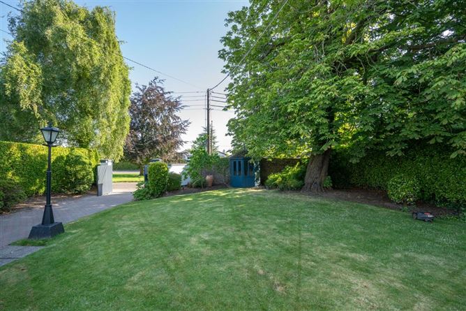 https://photos-a.propertyimages.ie/media/0/9/6/5014690/489378fd-152f-41d0-8603-6578e5a31877_l.jpg