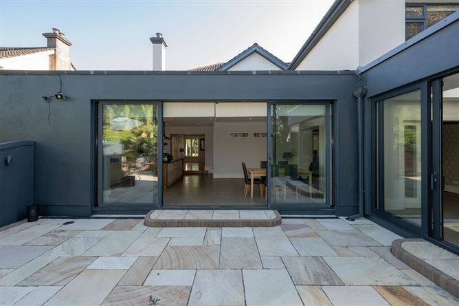 https://photos-a.propertyimages.ie/media/0/9/6/5014690/489378fd-152f-41d0-8603-6578e5a31877_l.jpg
