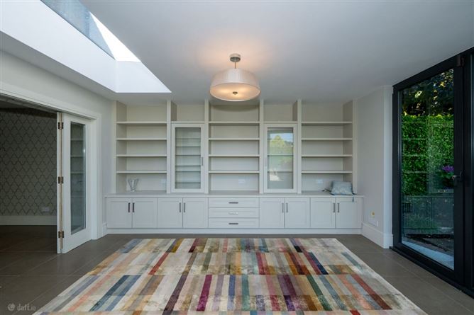 https://photos-a.propertyimages.ie/media/0/9/6/5014690/ddc9dad6-eba6-4965-b175-ca69ff5a1d41_l.jpg