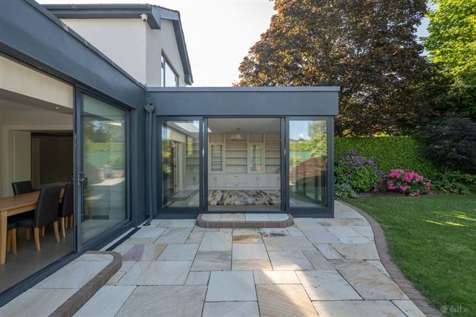 https://photos-a.propertyimages.ie/media/0/9/6/5014690/ddc9dad6-eba6-4965-b175-ca69ff5a1d41_l.jpg