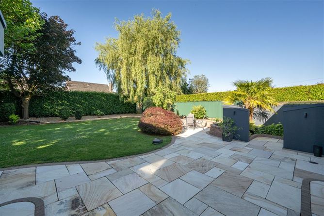https://photos-a.propertyimages.ie/media/0/9/6/5014690/489378fd-152f-41d0-8603-6578e5a31877_l.jpg