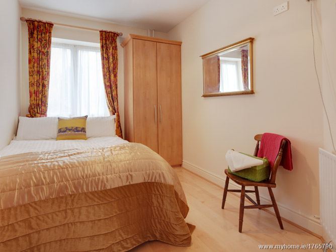 24 Woodview, Mount Merrion Avenue, Blackrock, County Dublin