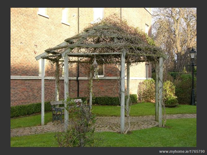 24 Woodview, Mount Merrion Avenue, Blackrock, County Dublin