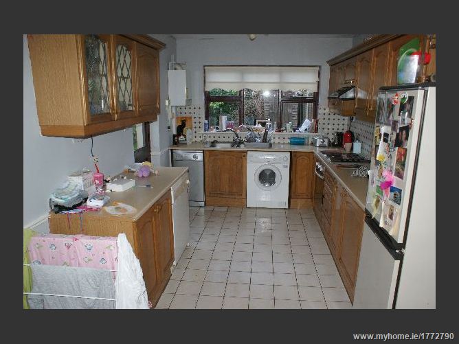 Photo 5 of 11 — 13 Mount Eagle View, Leopardstown, Dublin 18