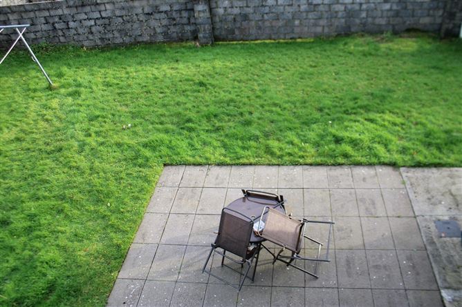 17 Castlegrounds, Corofin, Co. Galway