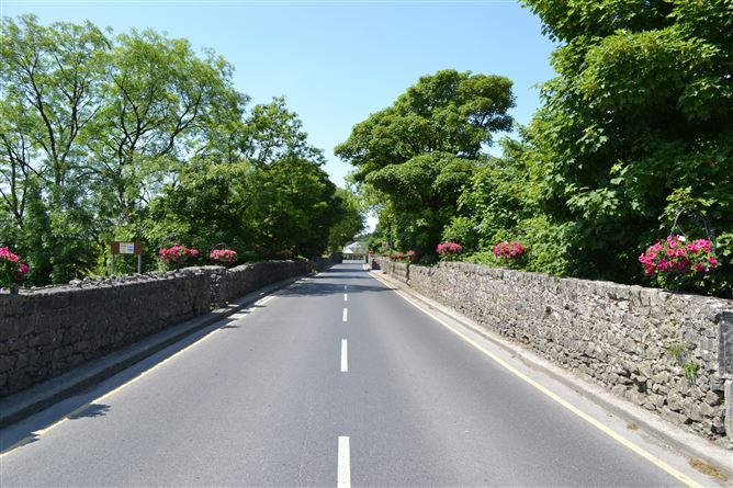 17 Castlegrounds, Corofin, Co. Galway