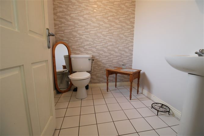 17 Castlegrounds, Corofin, Co. Galway