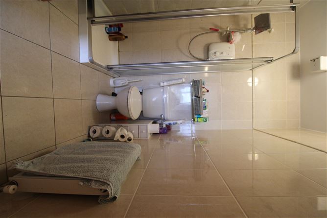 17 Castlegrounds, Corofin, Co. Galway