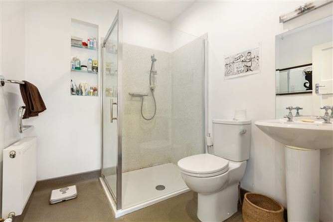7 Lea Crescent, Sandymount, Dublin 4