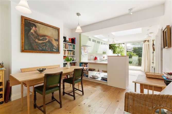 7 Lea Crescent, Sandymount, Dublin 4
