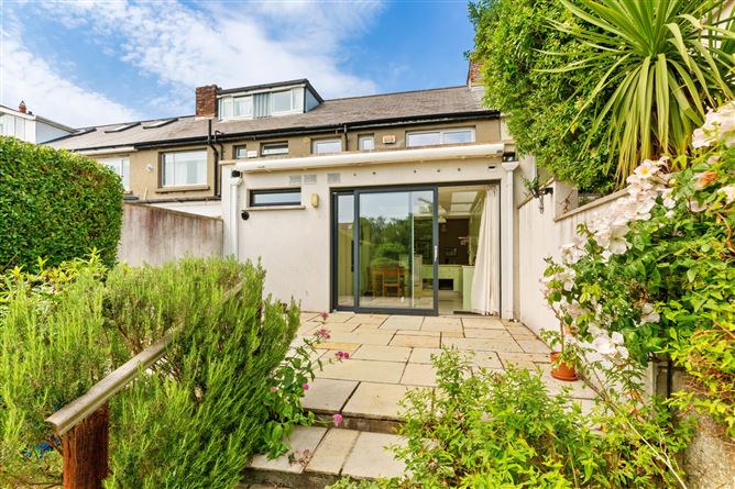 7 Lea Crescent, Sandymount, Dublin 4