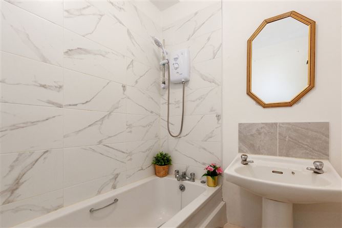 Apt 28, 55 Mountjoy Square, Dublin 1