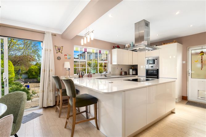 114 Moyville, Rathfarnham,   Dublin 16