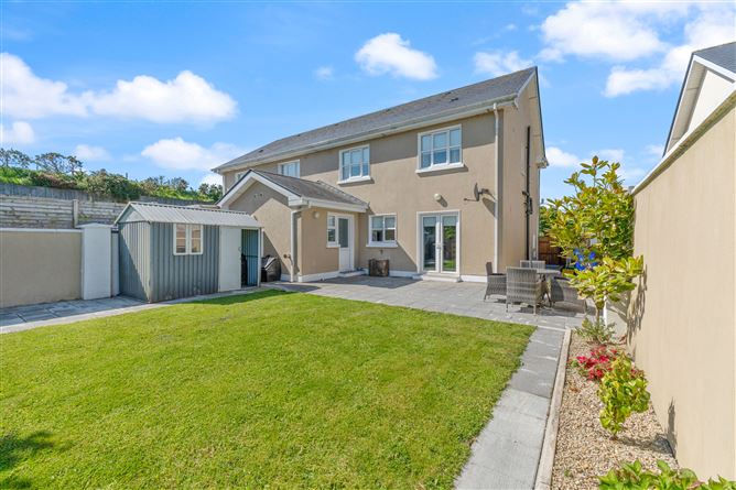 12 Lios an Chnoic, Barnaderg, Tuam, Galway