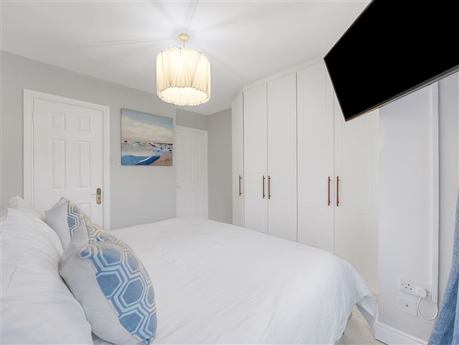 35 The Drive, Earls Court, Kill, Kildare