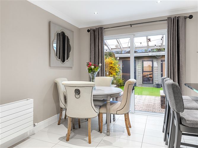 35 The Drive, Earls Court, Kill, Kildare