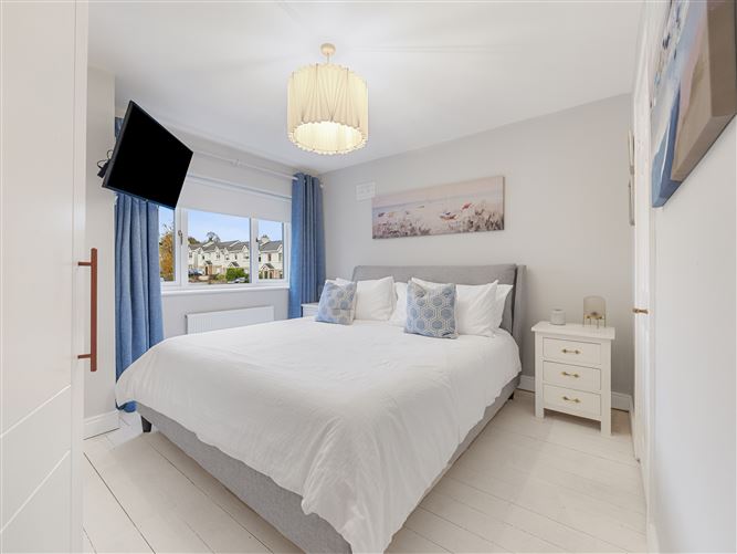 35 The Drive, Earls Court, Kill, Kildare