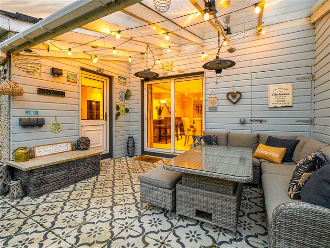 35 The Drive, Earls Court, Kill, Kildare