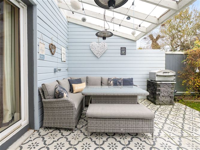 35 The Drive, Earls Court, Kill, Kildare